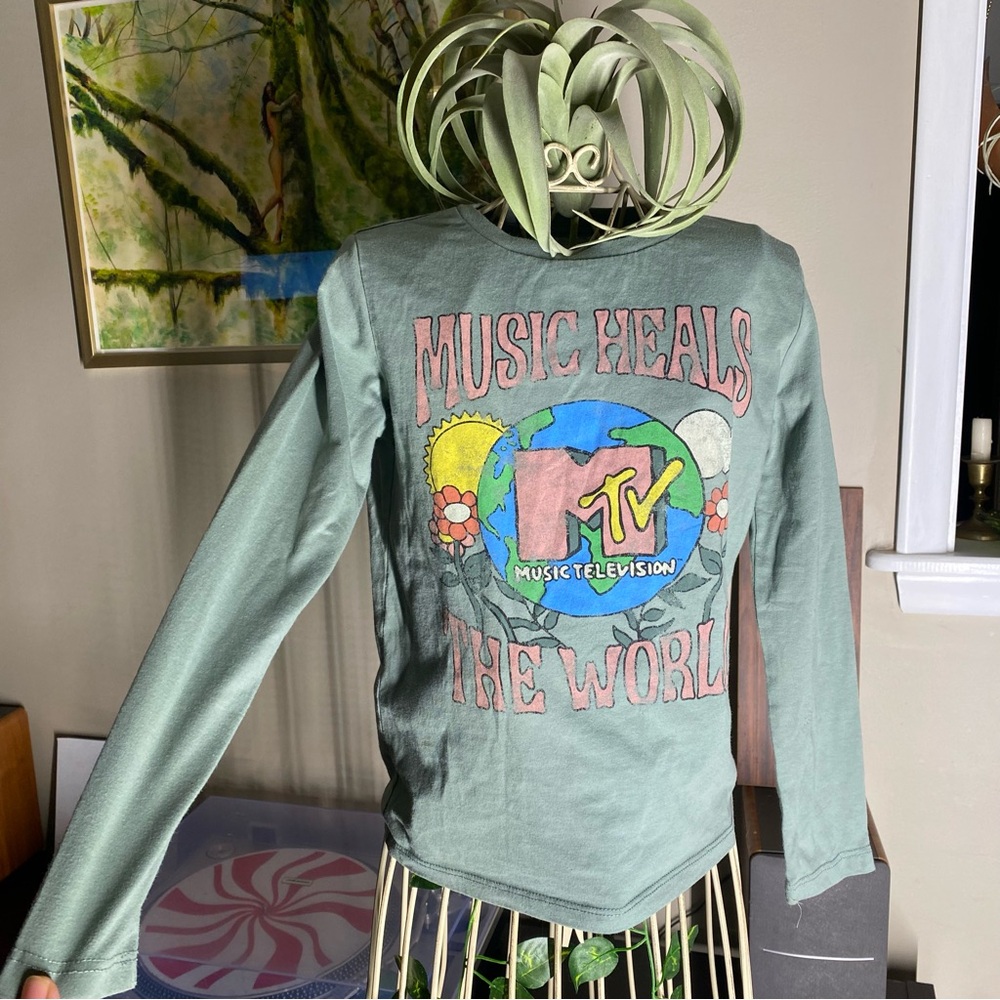MTV Sage Green Tee Kids Girl Medium